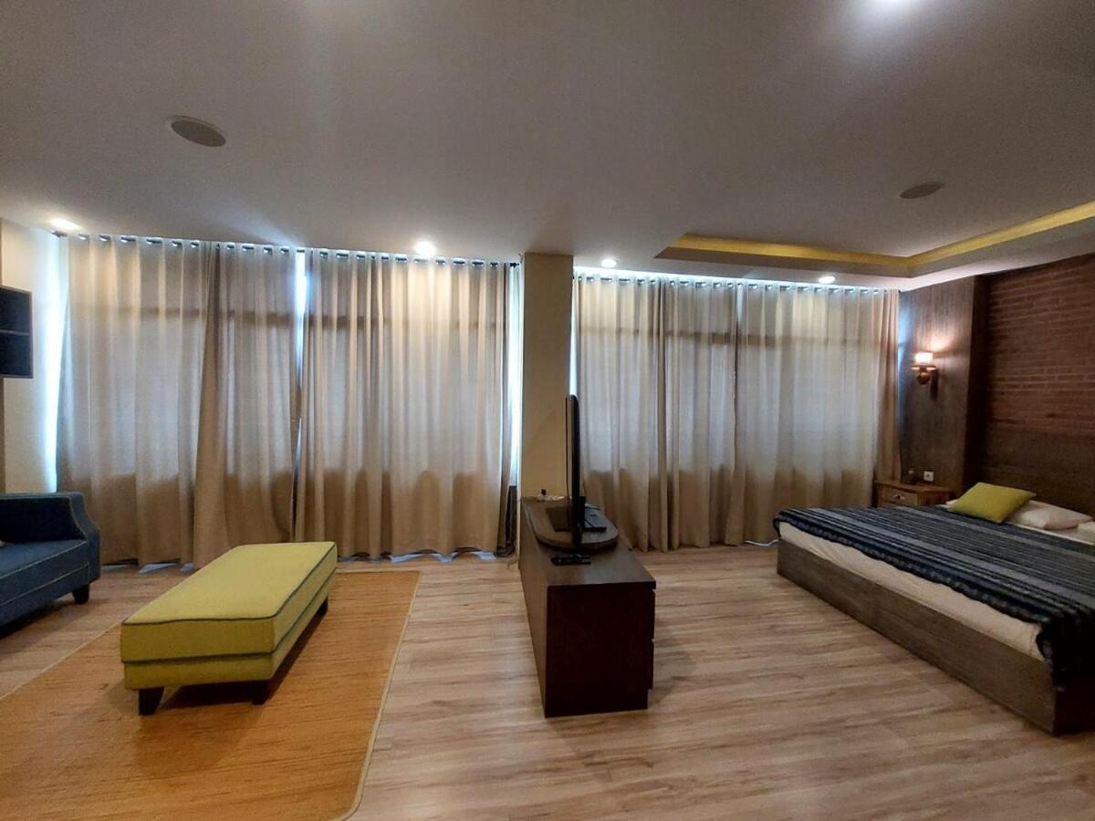 Apartemen Senayan Jakarta Exterior photo